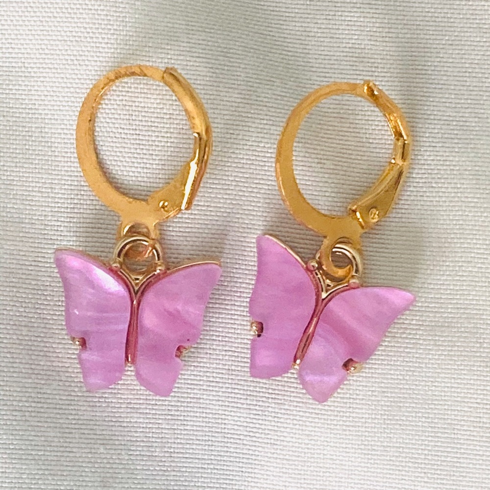 2/$20 Purple butterfly earrings • trendy earrings